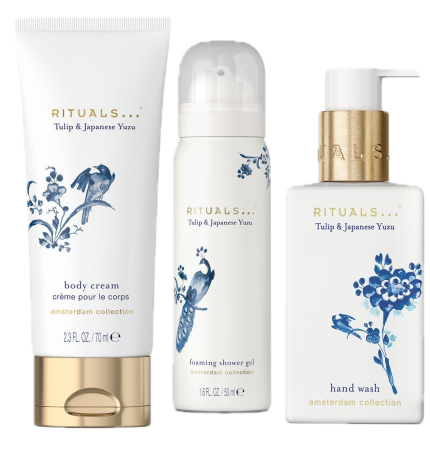 ست پیشنهادی: Amsterdam Collection Gift Set  (لوکس‌ترین جعبه‌‌‌‌‌‌‌‌ی هدیه با ۳ محصول) این ست، نماد تجمل Rituals است و شامل سه محصول فول‌سایز می‌شود که هر کدام حجم ایده‌آلی برای استفاده روزانه دارند. قیمت آن حدود ۳۰-۵۰ یورو است (بسته به فروشگاه)، اما ارزشش فراتر از تصور است – چون هر قطره‌اش، حس یک اسپای خصوصی در کاخ‌های آمستردام را القا می‌کند.
